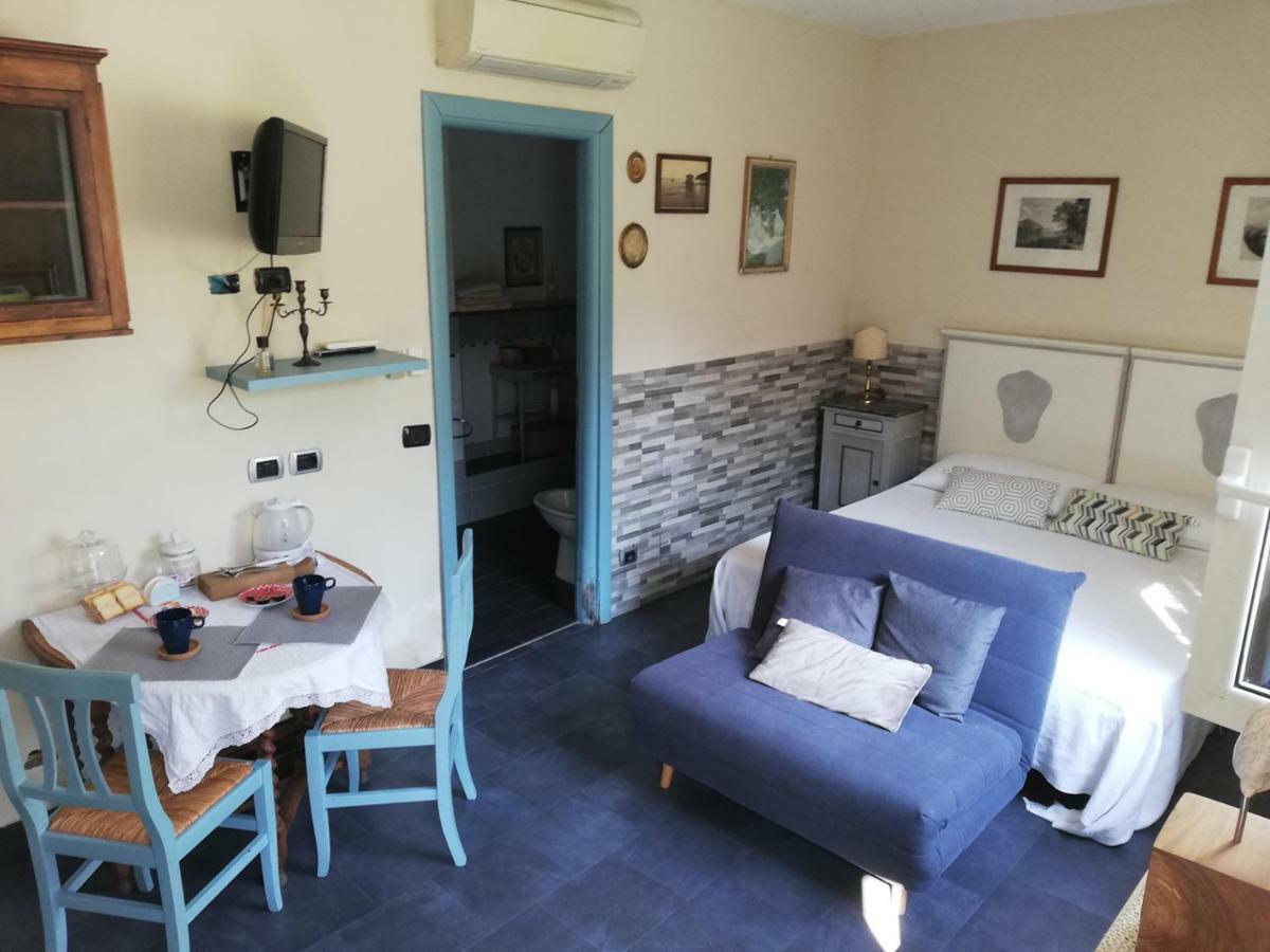 Bed And Breakfast Aurora Sarzana Exteriör bild